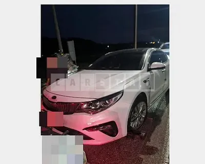 Photo 1 of 23: 2018 Kia K5 — Korean insurance auction