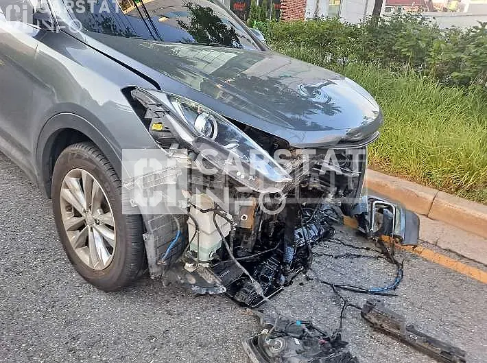 Photo 3 of 3: 2018 Hyundai Santa Fe, VIN KMHSW81UBJU850347 — Korean insurance auction