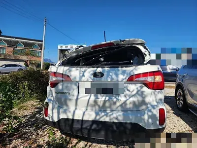 Photo 1 of 11: 2014 Kia Sorento R 2.0 — Korean insurance auction