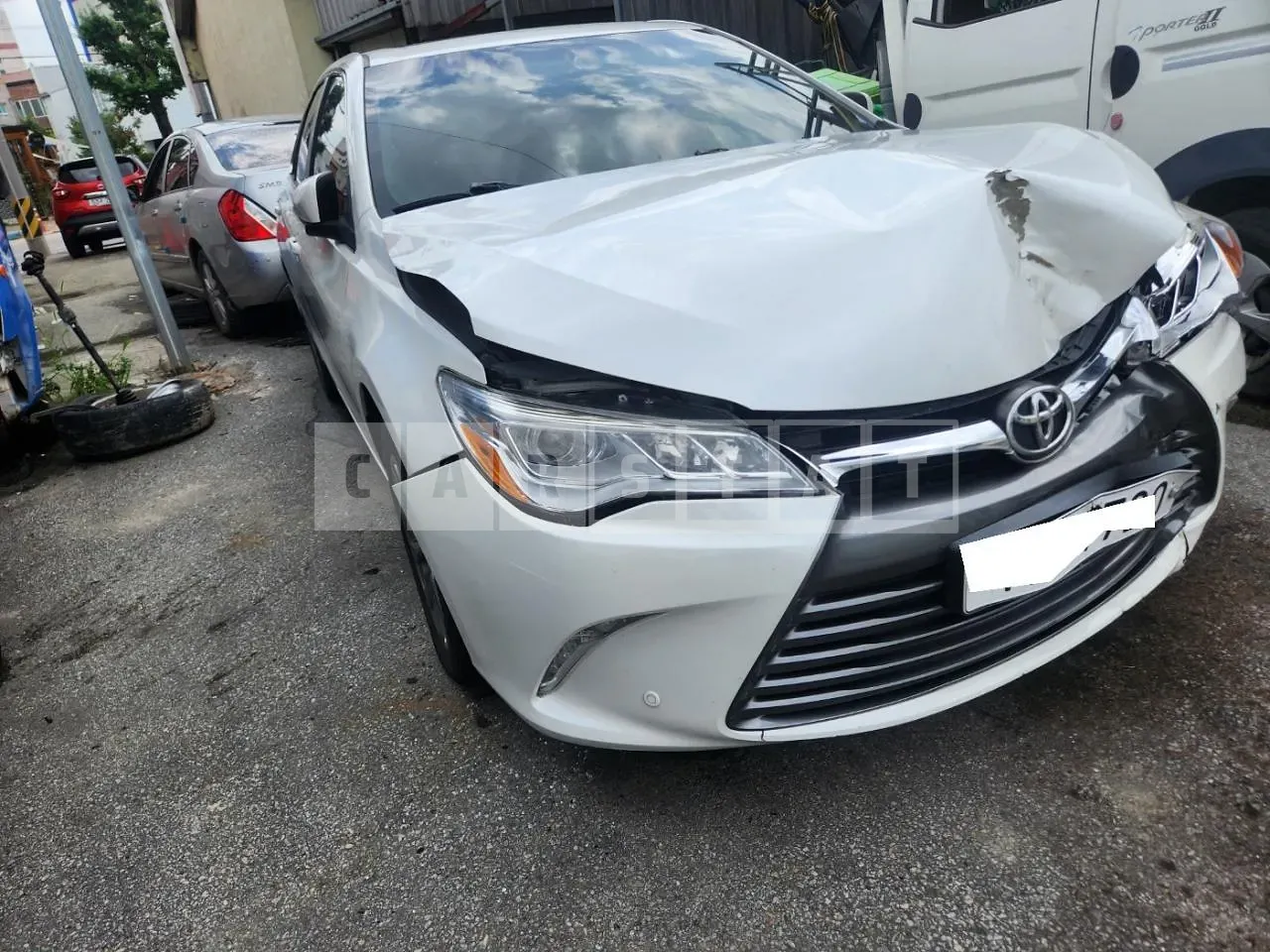 Photo 2 of 10: 2017 Toyota Camry, VIN 4T1BF1FK9HU719012 — Korean insurance auction