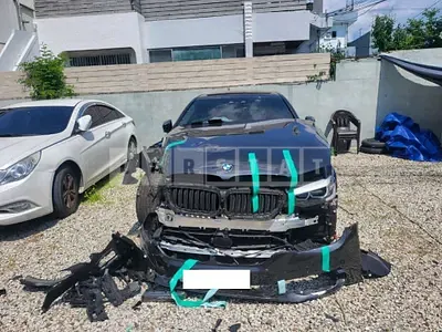 Photo 1 of 26: 2020 BMW 520i Luxury — Korean insurance auction