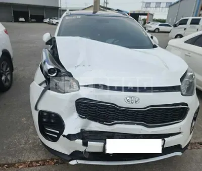 Photo 1 of 15: 2016 Kia Sportage — Korean insurance auction