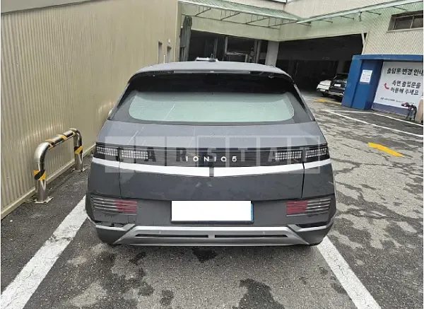Photo 2 of 12: 2024 Hyundai Modern Ionic 5 — Korean insurance auction