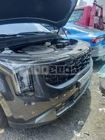 Photo 1 of 30: 2025 Kia Carnival — Korean insurance auction