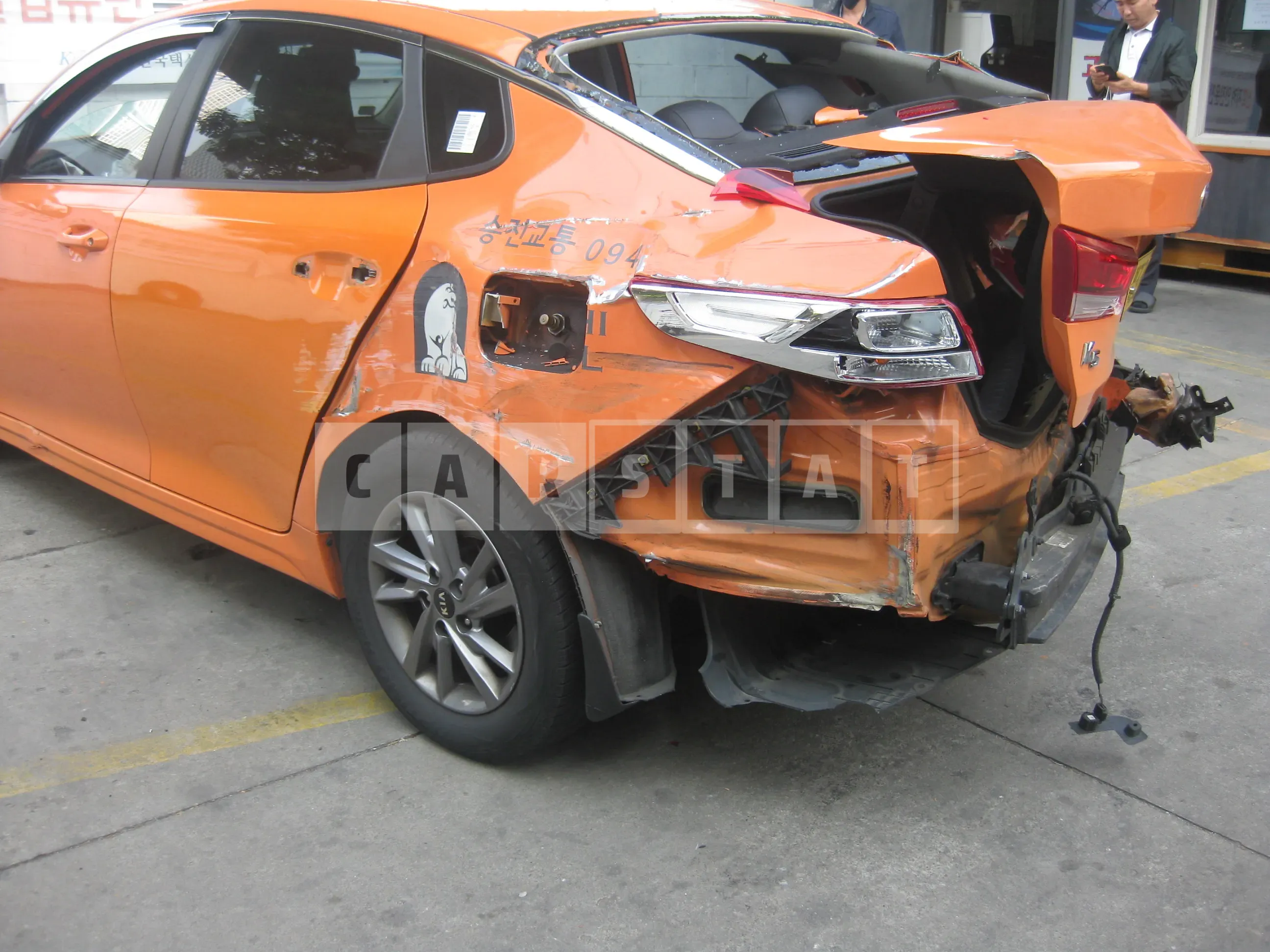 Photo 2 of 5: 2021 Kia K5, VIN KNAGU416BMA400879 — Korean insurance auction