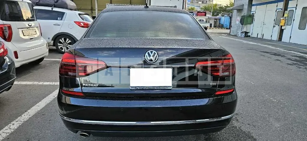 Photo 2 of 35: 2018 Volkswagen Passat 2.0 TSI, VIN 1VWZZZA3ZJC036924 — Korean insurance auction