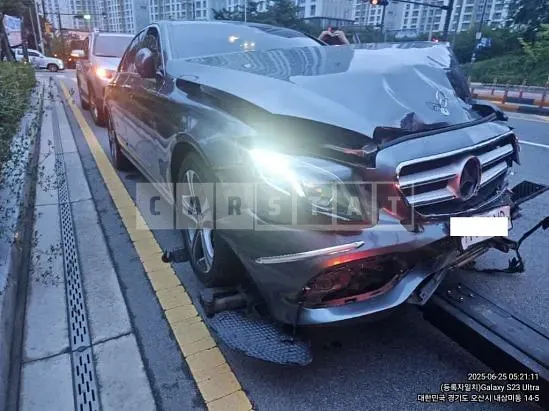 Photo 2 of 11: 2019 Mercedes-Benz E220d — Korean insurance auction