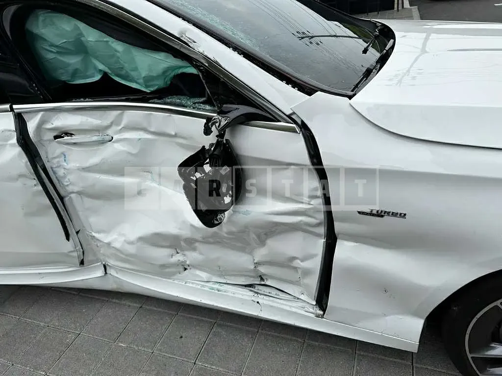 Photo 2 of 50: 2021 Mercedes-Benz E53 4Matic +, VIN W1KZF6BBXMB000952 — Korean insurance auction