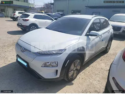 Photo 1 of 12: 2018 Hyundai Kona Electric, VIN KMHK281GFKU006192 — Korean insurance auction