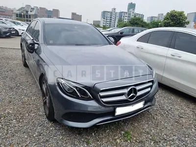 Photo 1 of 14: 2019 Mercedes-Benz E300, VIN WDDZF4JB9KA617056 — Korean insurance auction