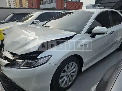 Photo 1 of 24: 2020 Toyota Camry Hybrid LE — Korean insurance auction