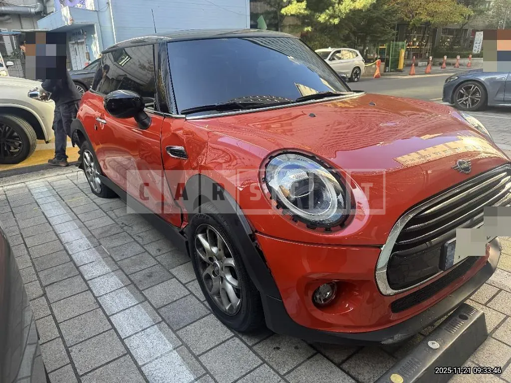 Photo 2 of 22: 2021 MINI Cooper — Korean insurance auction
