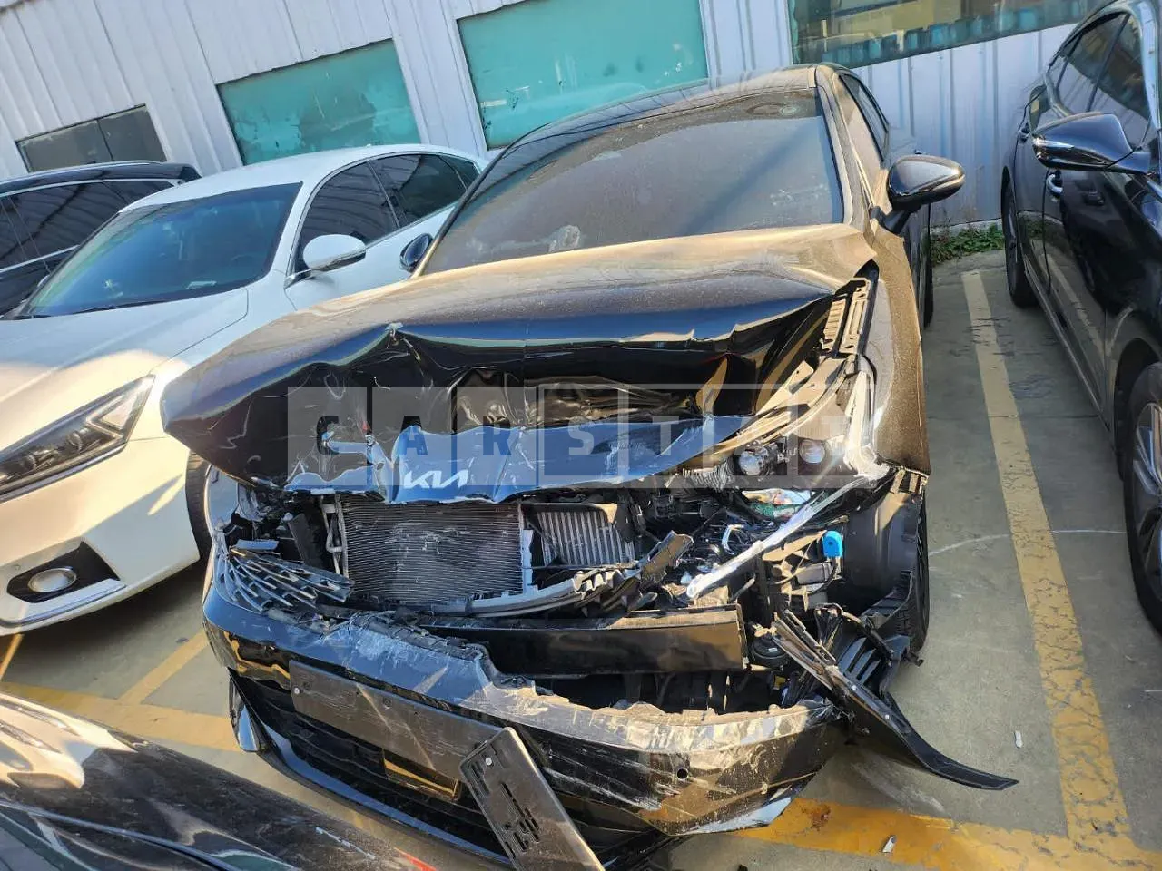 Photo 2 of 34: 2021 Kia K5, VIN KNAG2412BNA155627 — Korean insurance auction