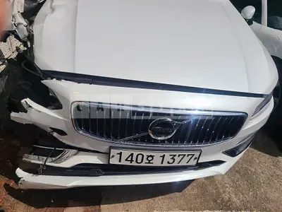 Photo 1 of 12: 2020 Volvo S90 T5, VIN LVYPS102DLP081231 — Korean insurance auction