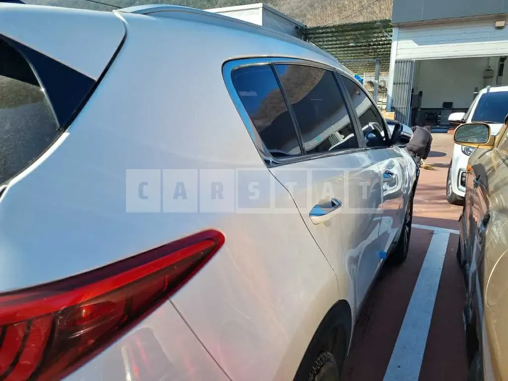 Photo 2 of 27: 2016 Kia Sportage, VIN KNAP6815GGK015426 — Korean insurance auction