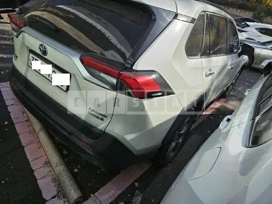 Photo 2 of 17: 2021 Toyota RAV4 Hybrid AWD, VIN JTMDWRFV0MD085850 — Korean insurance auction