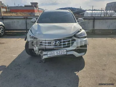 Photo 1 of 14: 2016 Hyundai Santa Fe, VIN KMHSW81UDGU666625 — Korean insurance auction