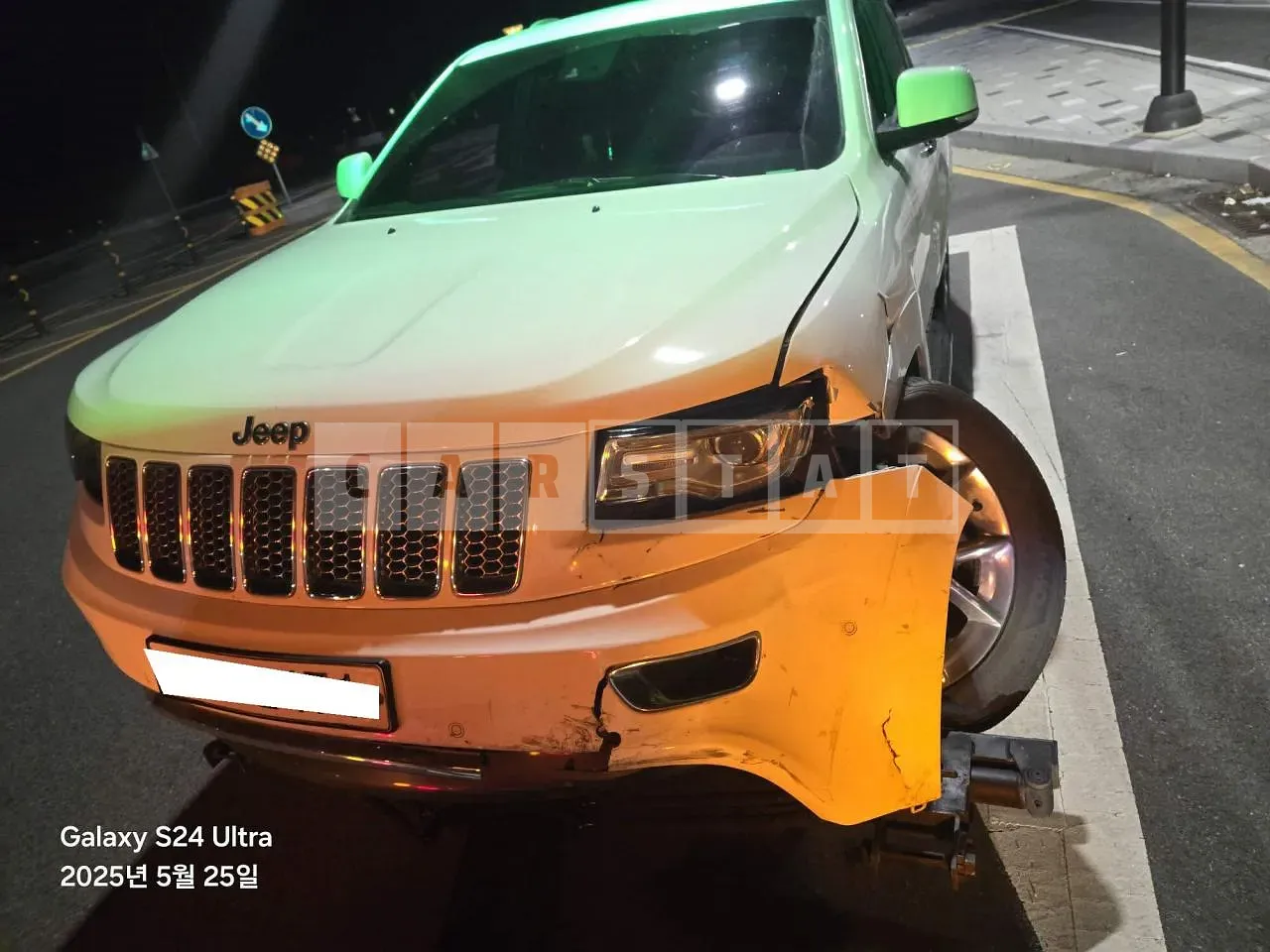 Photo 2 of 8: 2015 Jeep Grand Cherokee, VIN 1C4RJFJM7FC667339 — Korean insurance auction