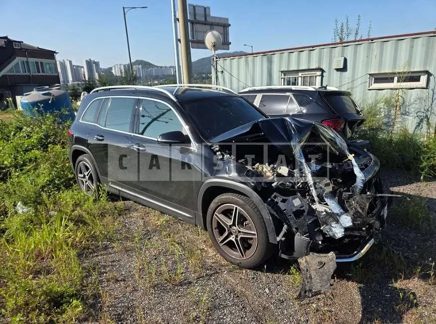 Photo 2 of 5: 2024 Mercedes-Benz GLB 250 4Matic — Korean insurance auction