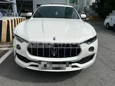 Photo 1 of 29: 2020 Maserati Levante — Korean insurance auction