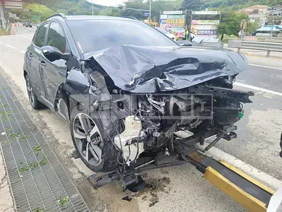 Photo 1 of 13: 2017 Hyundai Kona, VIN KMHK3816GJU006015 — Korean insurance auction