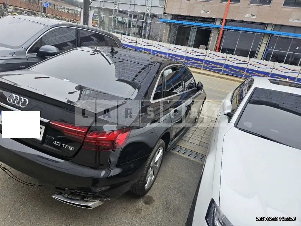 Photo 2 of 44: 2022 Audi A4 40 TFSI, VIN WAUZZZF41NN009924 — Korean insurance auction