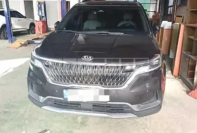 Photo 1 of 15: 2021 Kia Carnivals — Korean insurance auction
