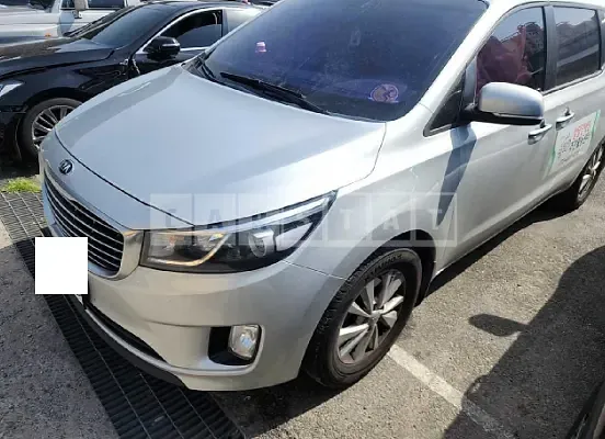Photo 2 of 8: 2015 Kia Carnival, VIN KNHMF37ABFS014370 — Korean insurance auction