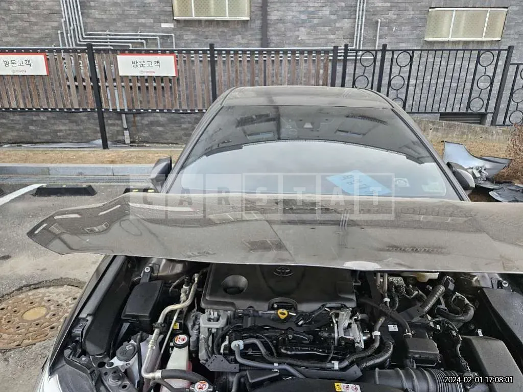 Photo 2 of 22: 2019 Toyota Camry Hybrid, VIN JTNB21HK6K3018613 — Korean insurance auction