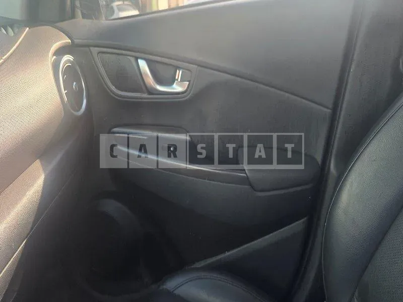 Photo 2 of 21: 2021 Hyundai Kona, VIN KMHK2813GMU790623 — Korean insurance auction