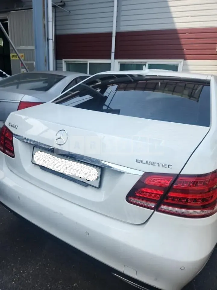Photo 2 of 16: 2016 Mercedes-Benz E220 BlueTec, VIN WDDHF0AB6GB238330 — Korean insurance auction