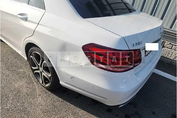 Photo 2 of 10: 2016 Mercedes-Benz E250 BlueTec 4Matic — Korean insurance auction