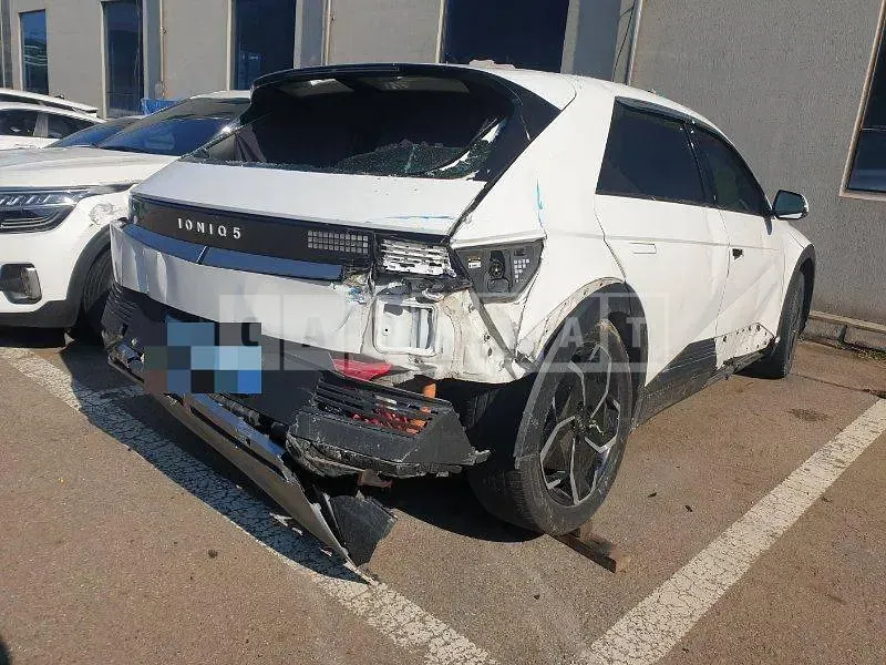 Photo 2 of 37: 2021 Hyundai IONIQ 5 — Korean insurance auction