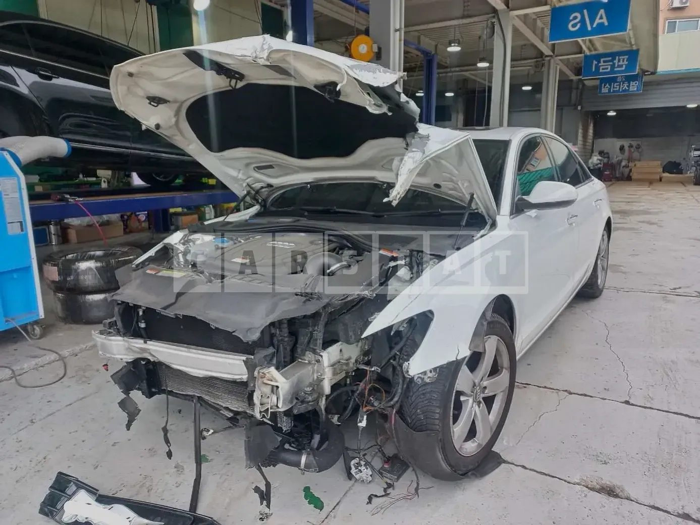 Photo 2 of 9: 2015 Audi A6 35 TDI, VIN WAUZZZ4G4FN018650 — Korean insurance auction