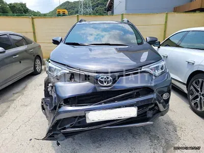Photo 1 of 23: 2017 Toyota RAV4 2WD, VIN JTMYFREV5HD102764 — Korean insurance auction