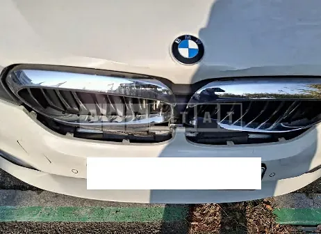 Photo 2 of 16: 2018 BMW 520i — Korean insurance auction