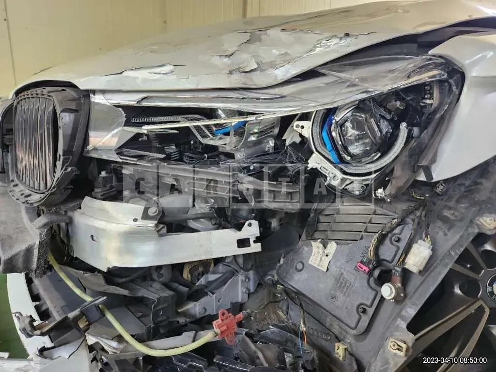 Photo 2 of 9: 2017 BMW 730Ld xDrive, VIN WBA7G6102HG768736 — Korean insurance auction