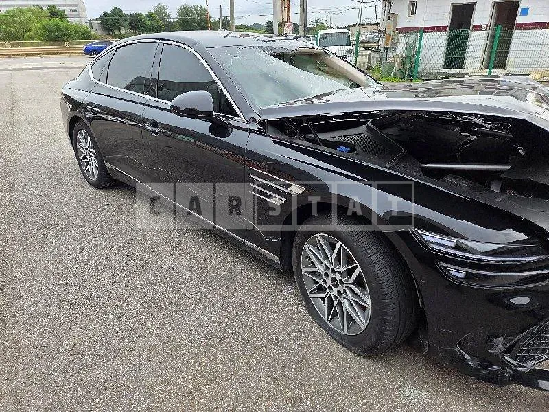 Photo 2 of 28: 2025 Genesis G80, VIN KMTGB41CBTU284895 — Korean insurance auction
