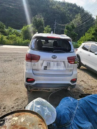 Photo 1 of 15: 2018 Kia Sorento 4WD, VIN KNAPG81ADKA519065 — Korean insurance auction