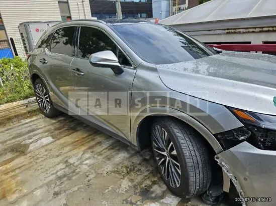 Photo 2 of 17: 2025 Lexus RX450h+ — Korean insurance auction
