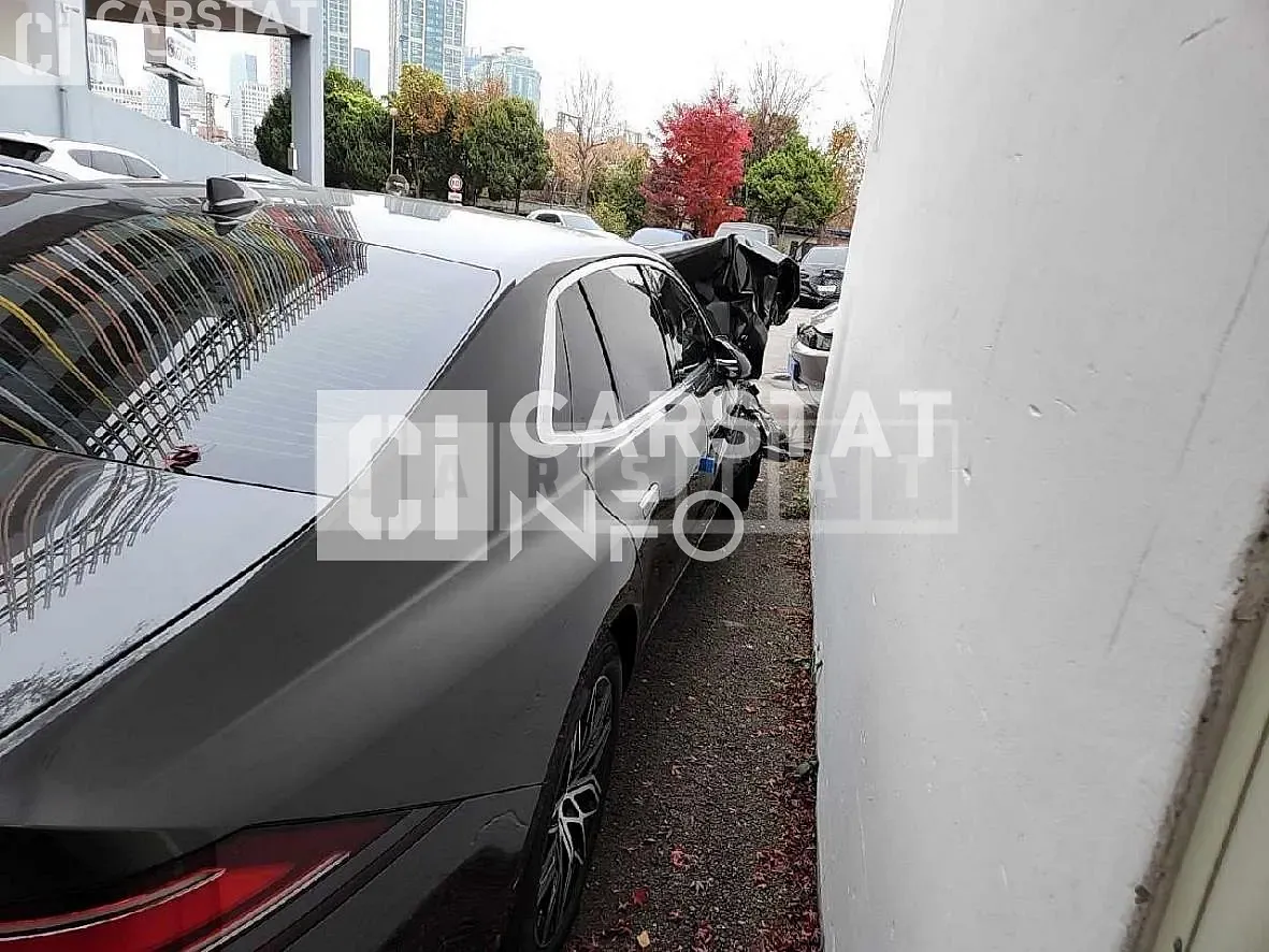 Photo 2 of 6: 2022 Genesis G90 3.5T — Korean insurance auction