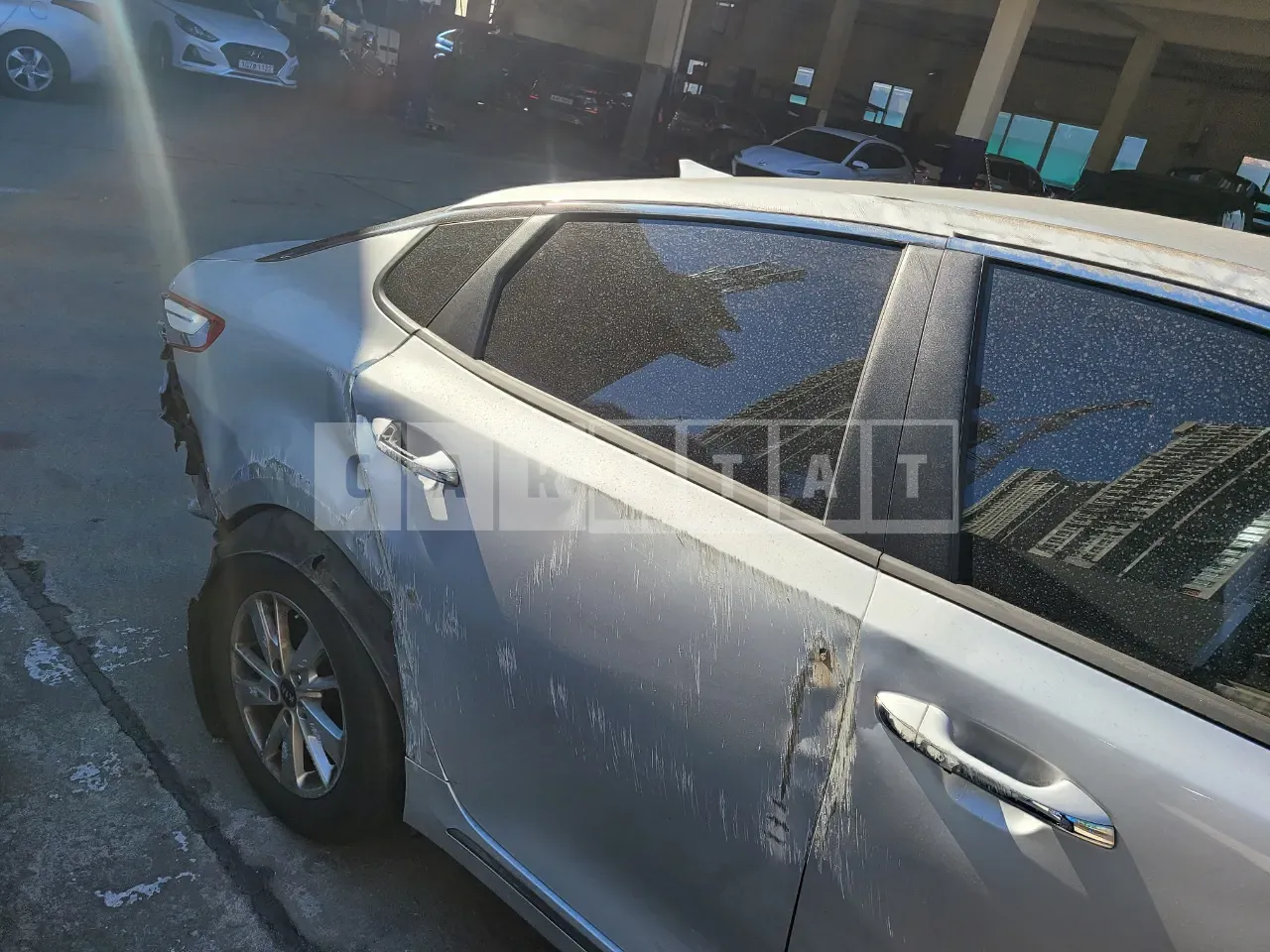 Photo 2 of 8: 2017 Kia K5, VIN KNAGT416BHA170949 — Korean insurance auction