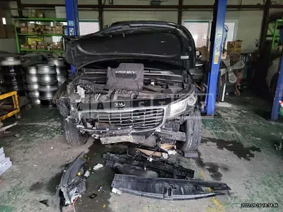 Photo 1 of 13: 2016 Kia Carnival High Limousine, VIN KNAMC81ABGS144695 — Korean insurance auction