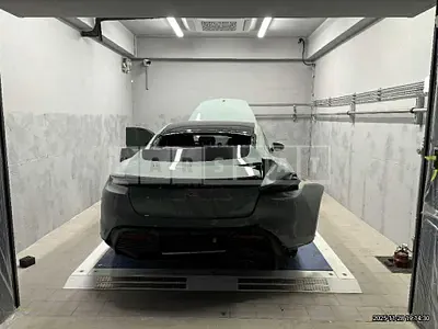Photo 1 of 12: 2025 Porsche Taycan 4 — Korean insurance auction