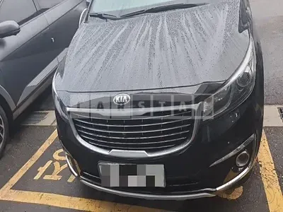 Photo 1 of 24: 2016 Kia Carnival High Limousine, VIN KNAME81ABHS269090 — Korean insurance auction