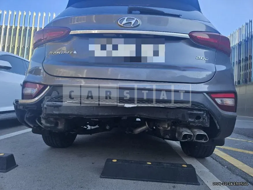Photo 2 of 9: 2018 Hyundai Santa Fe TM — Korean insurance auction