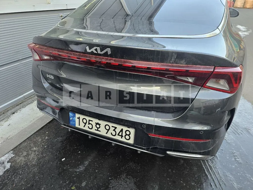 Photo 2 of 23: 2023 Kia K5 — Korean insurance auction
