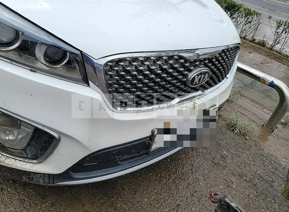 Photo 2 of 7: 2016 Kia Sorento — Korean insurance auction