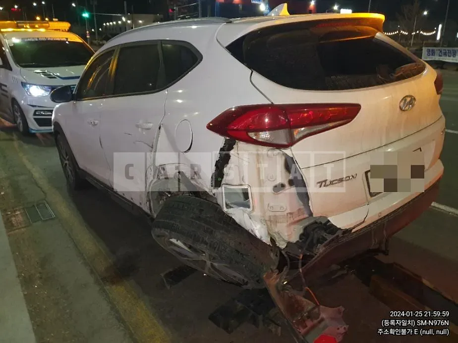 Photo 2 of 5: 2015 Hyundai Tucson TL 1.7, VIN KMHJ3815GGU006591 — Korean insurance auction