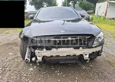 Photo 1 of 34: 2019 Mercedes-Benz E220d — Korean insurance auction
